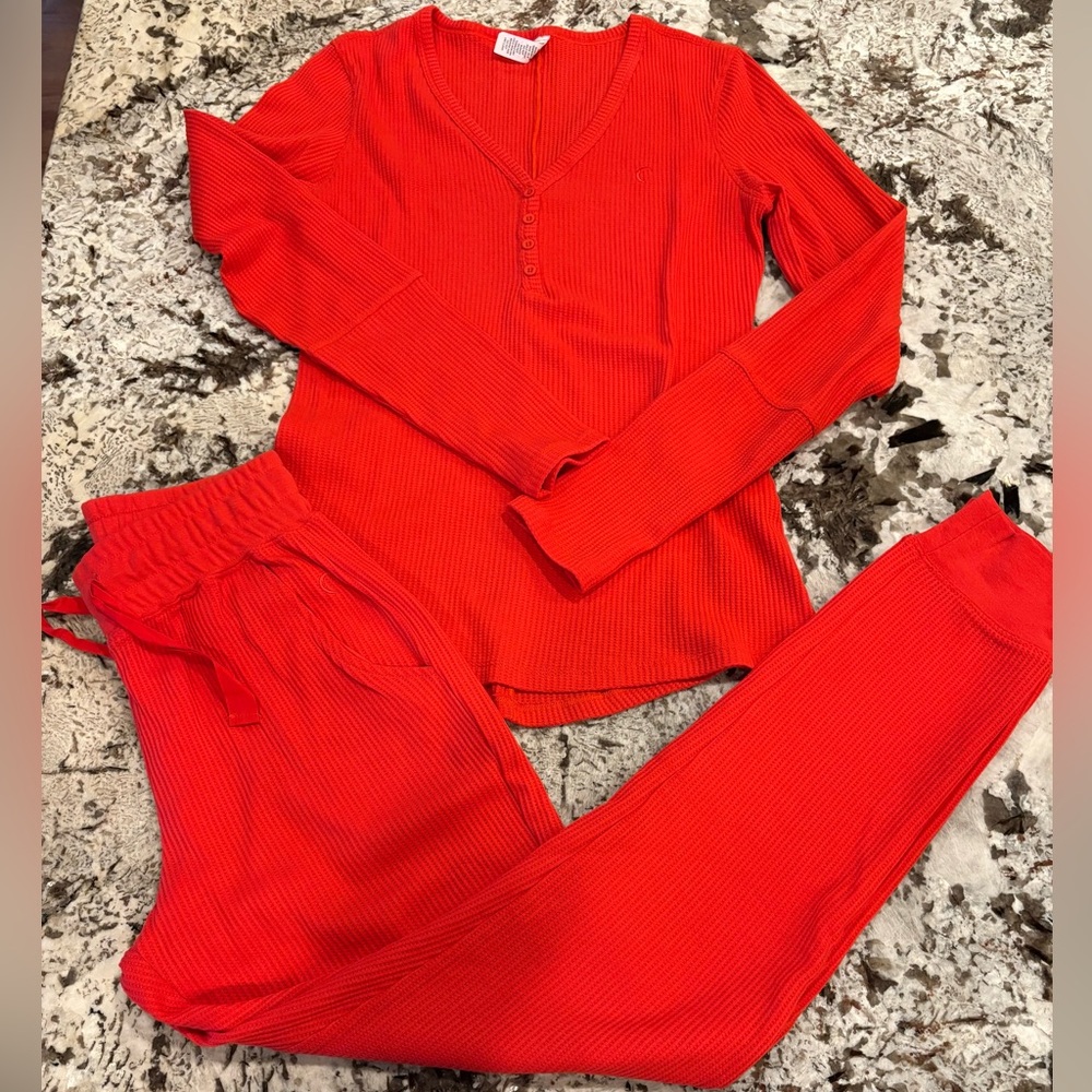 Zyia Active Red Don’t Wake Me Thermal Jogger Set